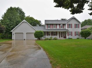 1720 Coronation Ct, Green Bay, WI 54313