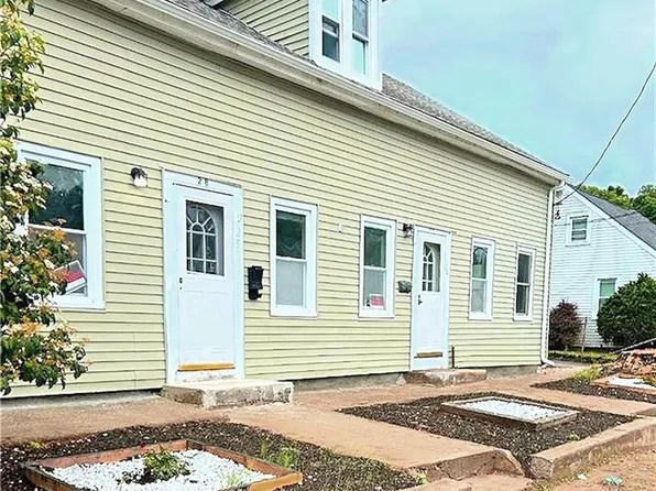 30 Harris St, Coventry, RI 02816