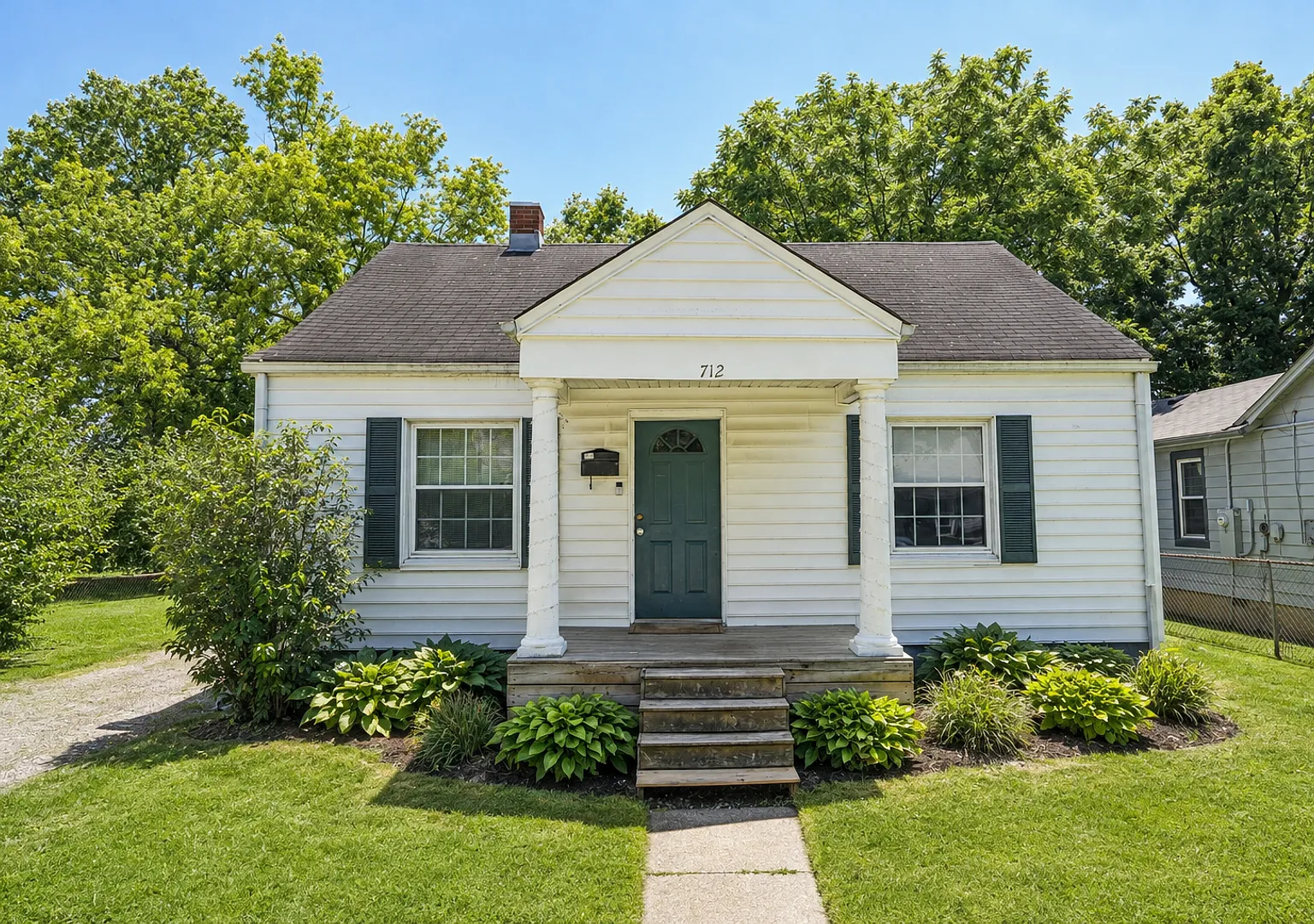 Now Preleasing 712 Golfview Drive — Photo 1