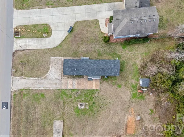 5012 Victoria Ave, Charlotte, NC 28269