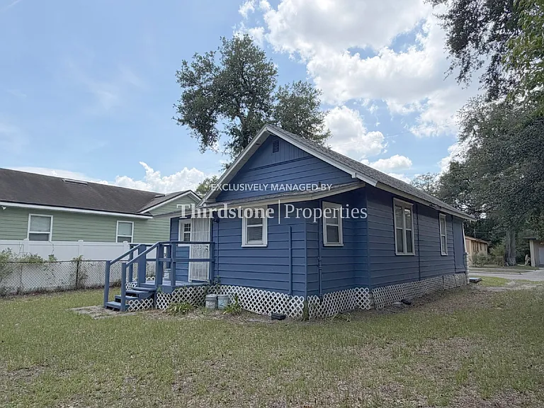 2125 Lambert St — Photo 20
