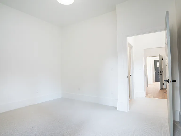 4402 Butler St #102 — Photo 10