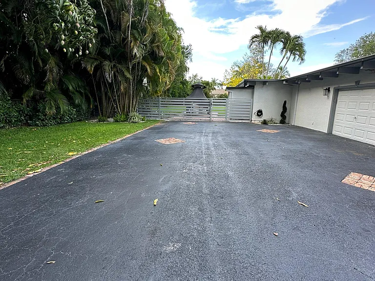 8735 SW 122nd St — Photo 12
