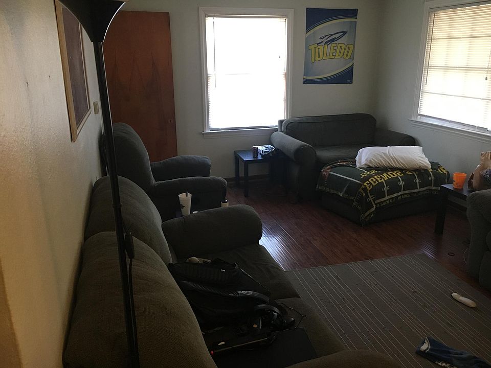 2nd image of 1121 Turner Ave