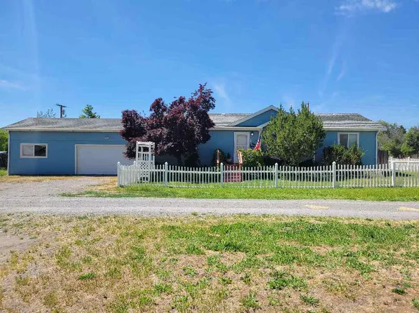 200 S 7th St, Montague, CA 96064