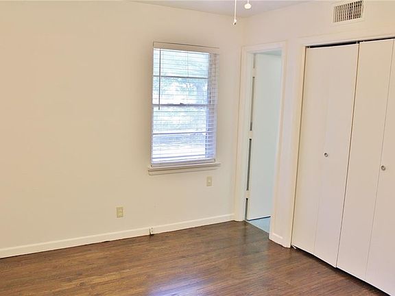 4th image of 1229 Dalhart Dr