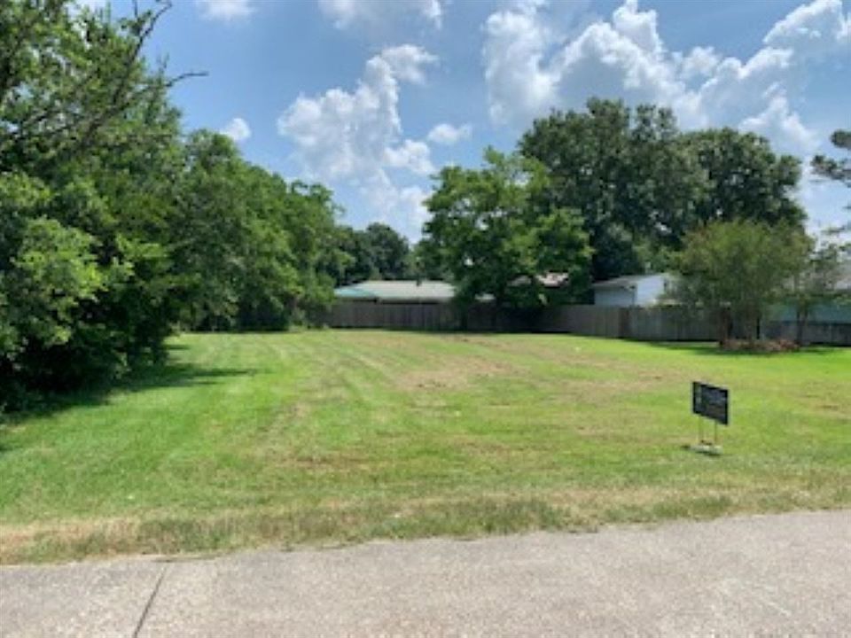 1st image of 620 Woodside Dr