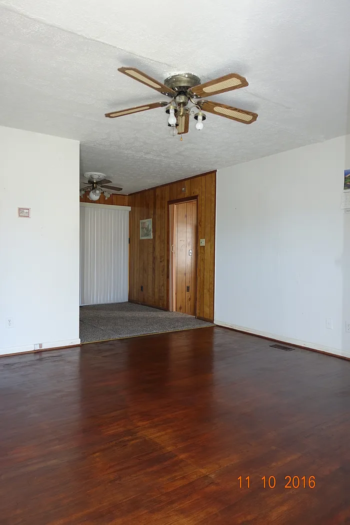 3 bed, 1.5 bath, 1000 sqft, $950 — Photo 4