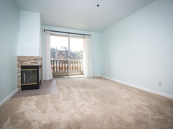 3rd image of 640 Camino De La Reina #1304