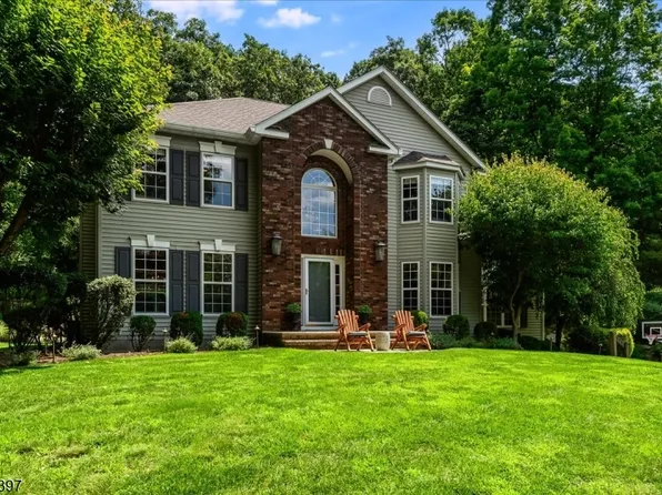 14 Fieldstone Trl, Byram Twp., NJ 07871