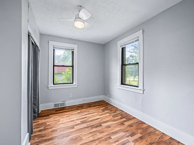 6148 Ruggles St — Photo 16