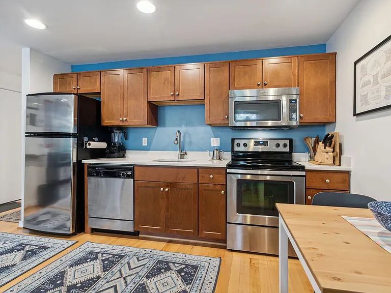 732 Lamont St NW #202 — Photo 9