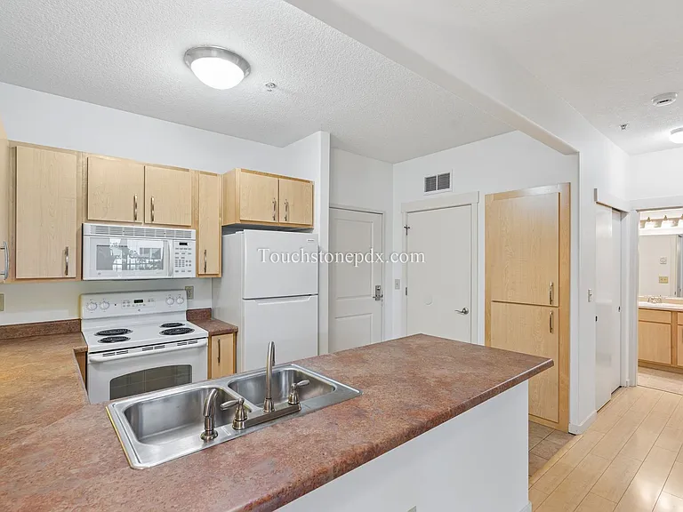 400 NE 100th Ave #109 — Photo 10