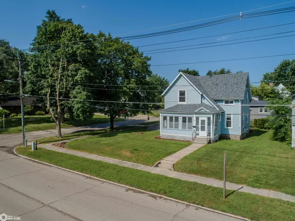 546 S 4th St, Forest City, IA 50436