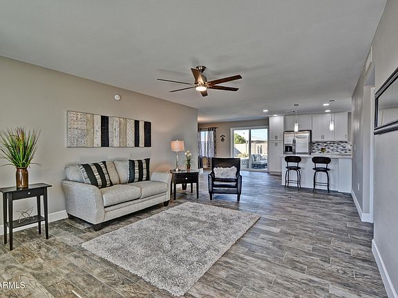 3rd image of 10706 W Pineaire Dr