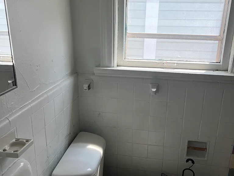 1816 N Shartel Ave #1 — Photo 11