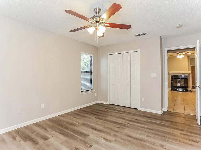 248 Carriann Cove Trl W — Photo 8
