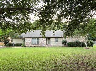 18 Paradise Lake Rd, Tifton, GA 31794