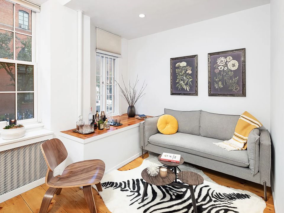 1st image of 725 Greenwich St