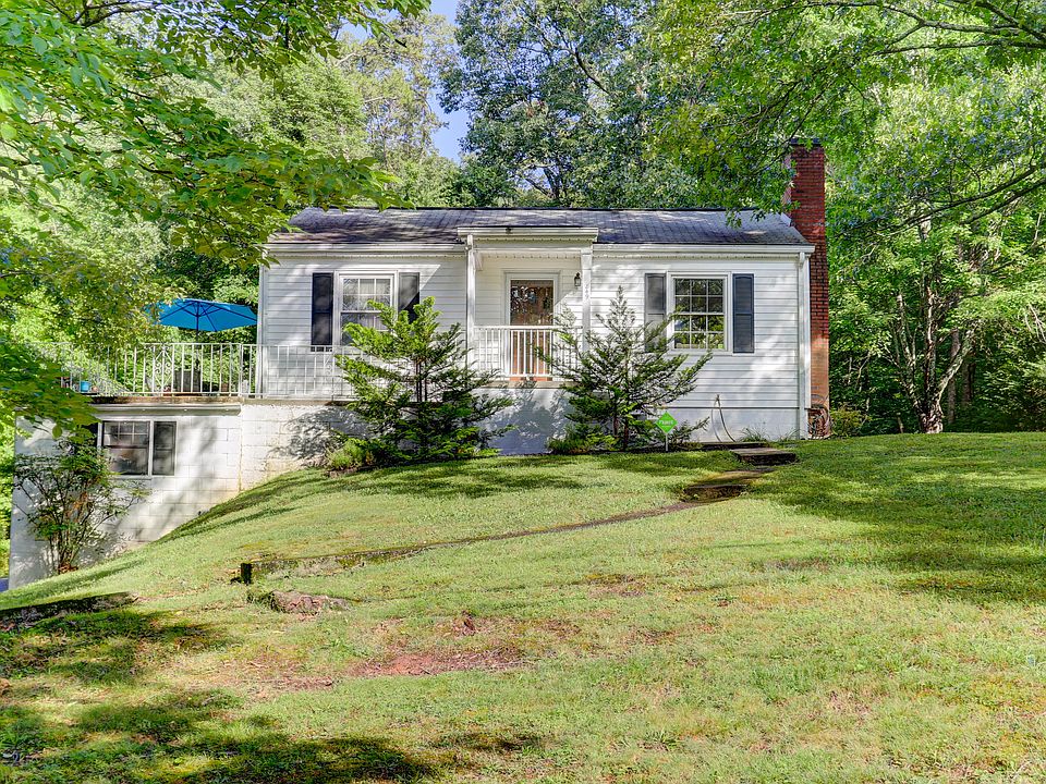 1st image of 849 Farragut Ave