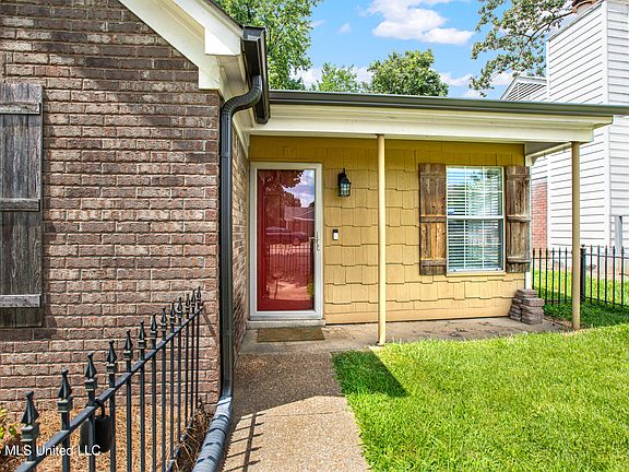 2nd image of 9472 Village Point