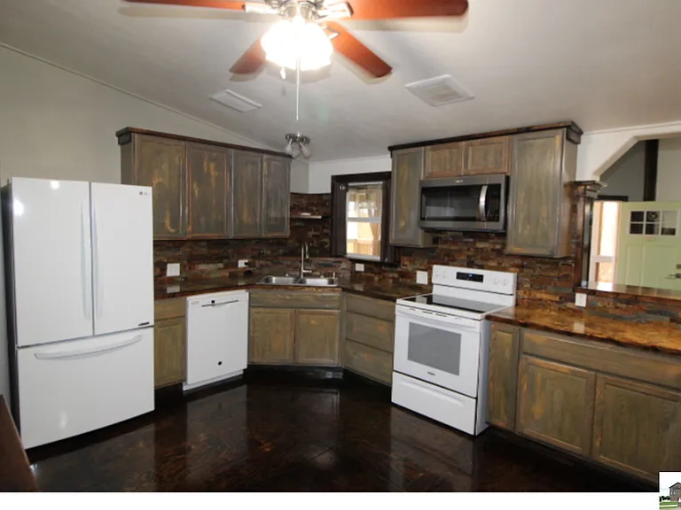 2809 Connell St — Photo 6