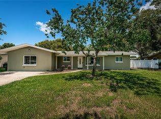516 7th Ave SW, Largo, FL 33770