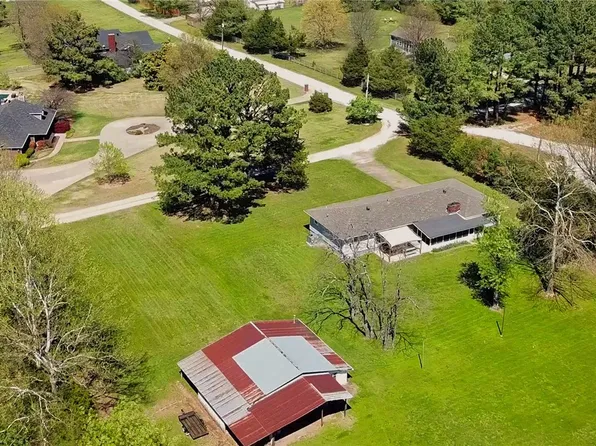 3087 N Lancaster Ln, Fayetteville, AR 72703