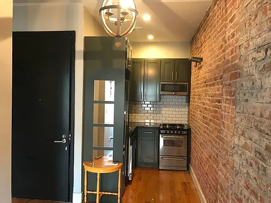 Rented by Brooklyn High Rise LLC | media 18