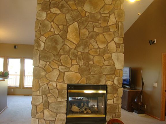 2nd image of 1401 Linwood Ln