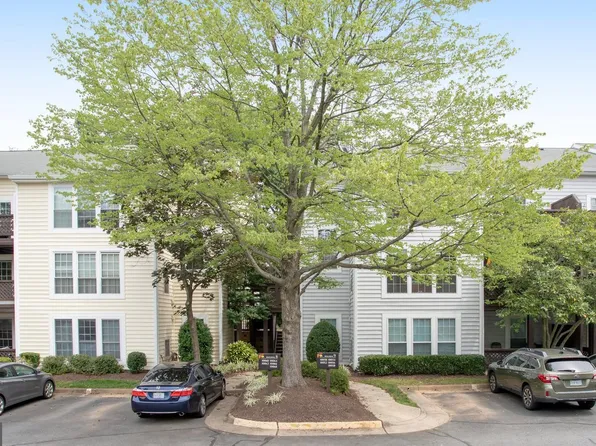 10052 Oakton Terrace Rd, Oakton, VA 22124