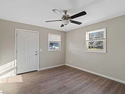 14 Hall Rd