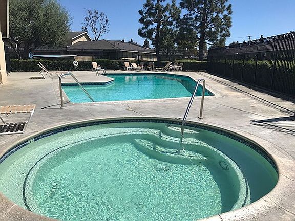 5th image of 12107 Stonegate Ln