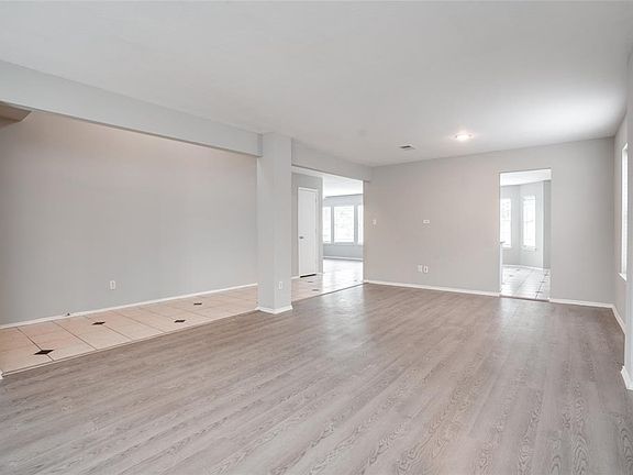 5th image of 16126 Coleburn Dr