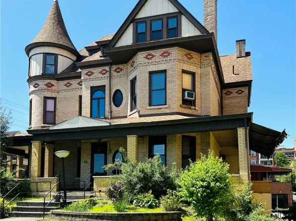 32 S 1st St, Duquesne, PA 15110