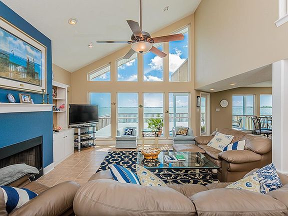 4th image of 1355 Oahu Dr