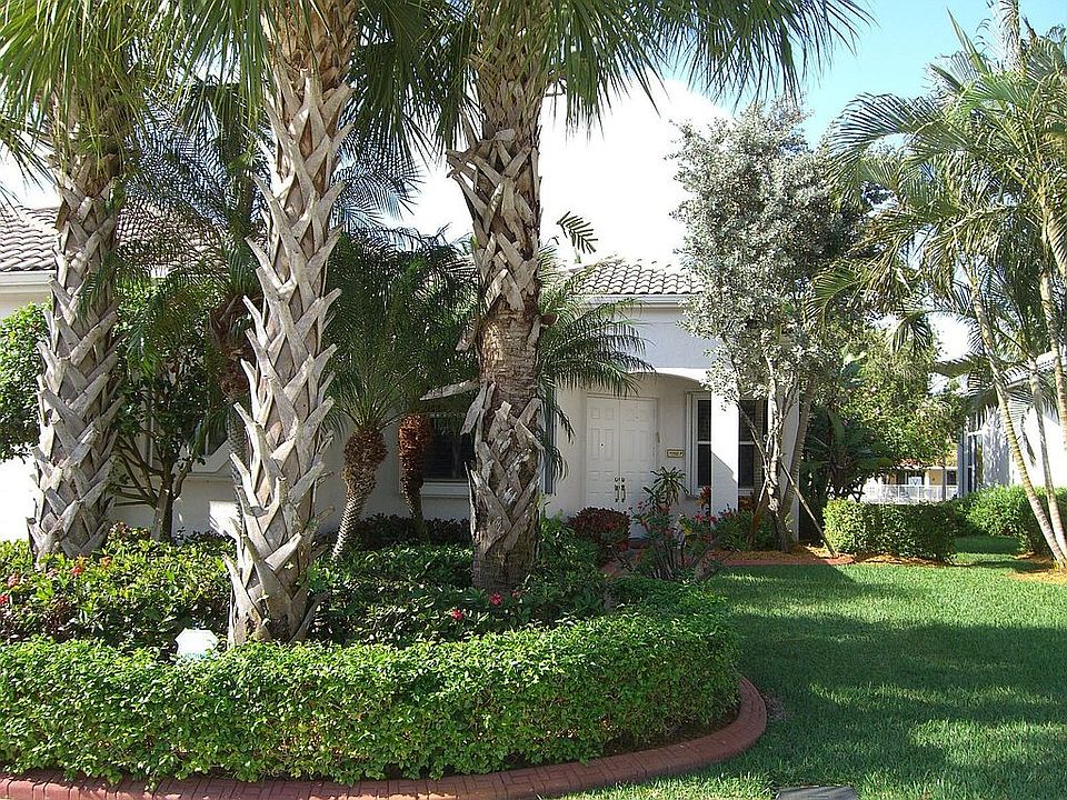 1st image of 2561 Bay Pointe Dr