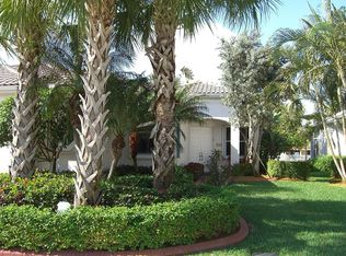 2561 Bay Pointe Dr, Weston, FL 33327