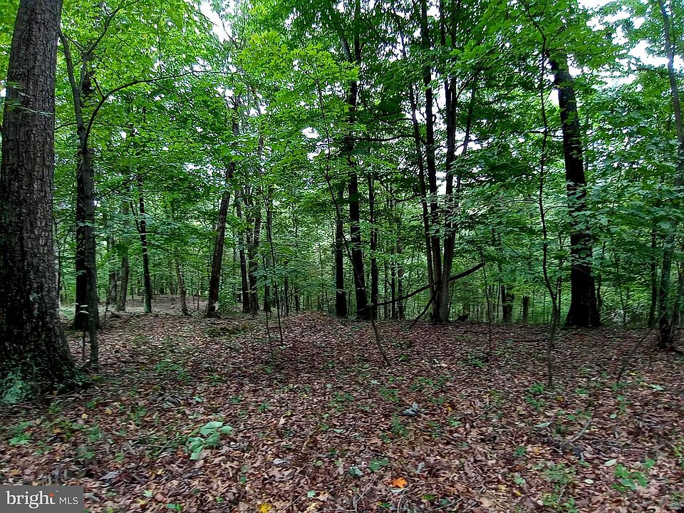 1st image of Rosebud Ln