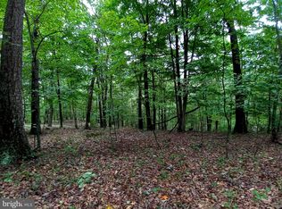Rosebud Ln, Great Cacapon, WV 25422