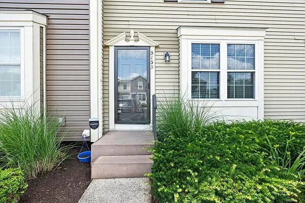 5153 Singleton Dr #44B — Photo 12