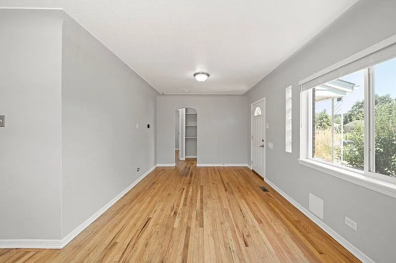 4 bed, 2.0 bath, 1494 sqft, $2,595 — Photo 3