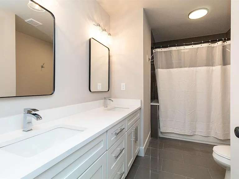 5485 Hammersmith Dr — Photo 36