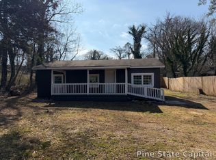 142 E Forest Dr, Woodstock, GA 30188