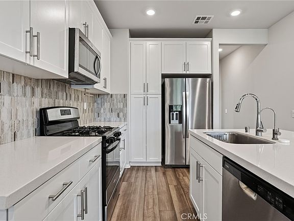 5th image of 1750 Cayton Loop