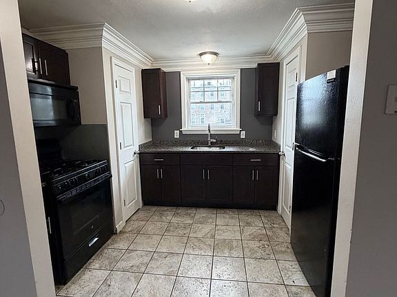 2nd image of 65 Pickering St APT 10