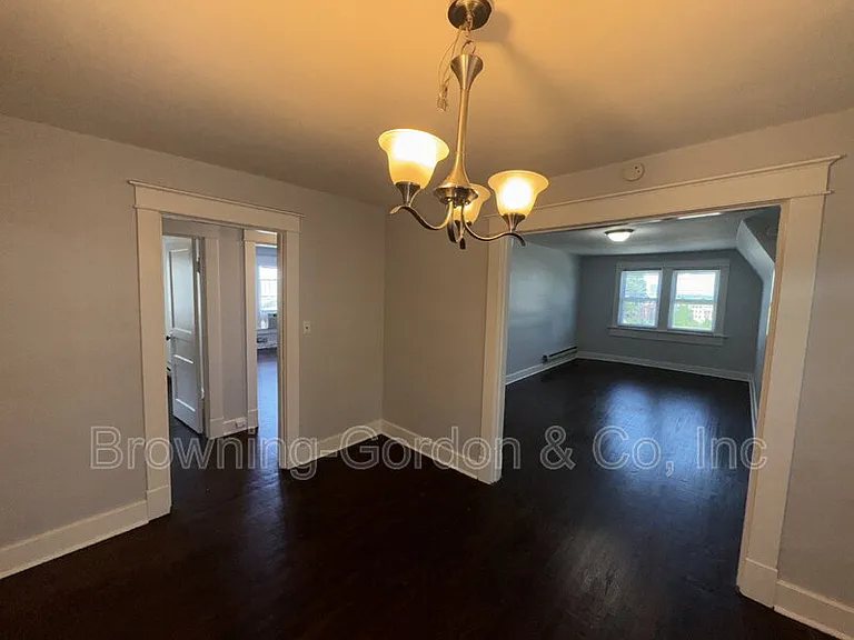 1517B Bernard Ave — Photo 3