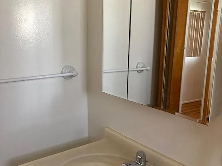 517 Frankfort Ave — Photo 9