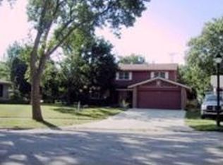 53 Smethwick Ln, Elk Grove Village, IL 60007