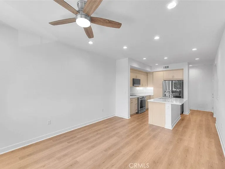 149 N 1st Ave — Photo 15